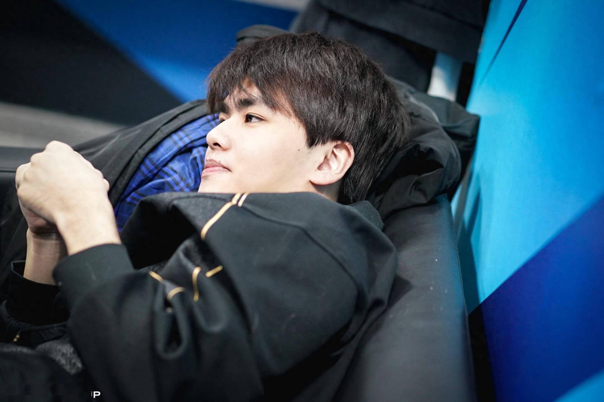 开云体育app-Ming在RNG比赛中反败为胜,险胜引发热议!-开云体育app